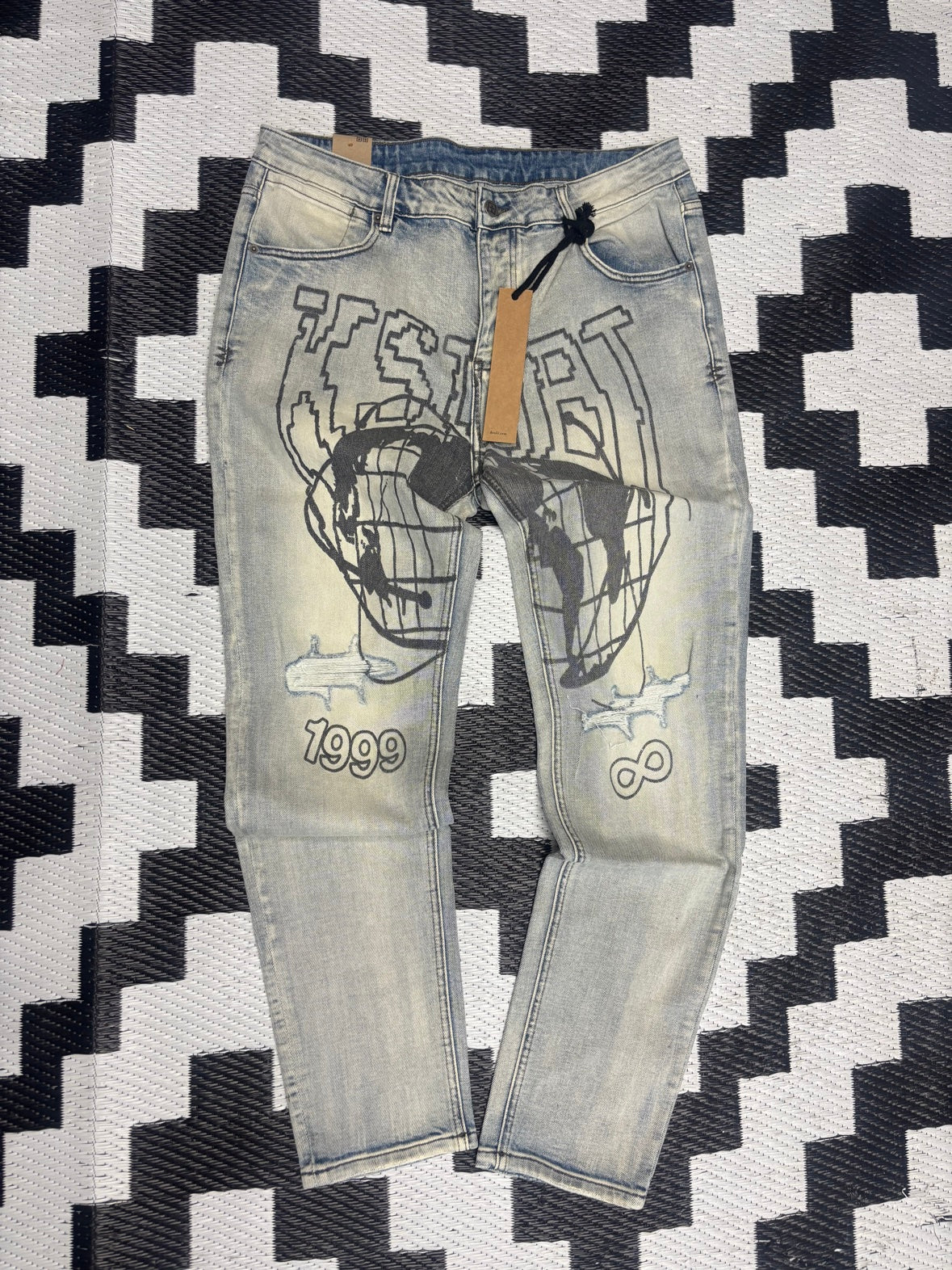 Graphic Print Jeans - Light Wash (38)