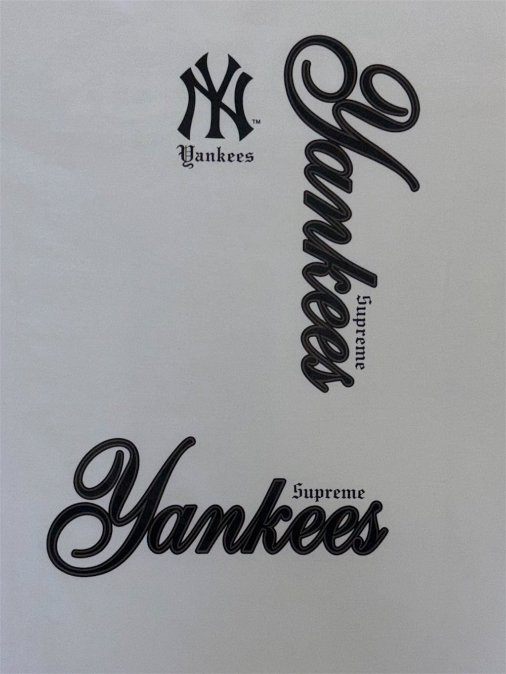 SUPREME - Yankees Logo Tee - White